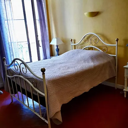 Chez Patrice Et Yuri Julien Bed & Breakfast
